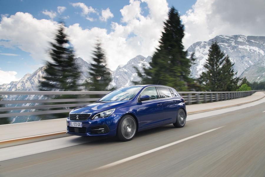  Peugeot 308 2017 года  (WW) (фото 2 из 11)